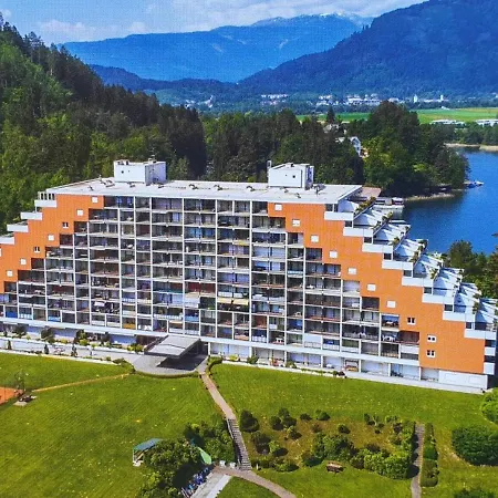 Mit Seeblick Am Ossiacher Villach